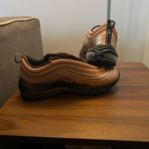 Size 6 Airmax 97 Metallic Red Bronze